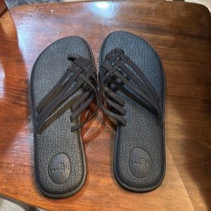Brand New Sanuk flip flops
